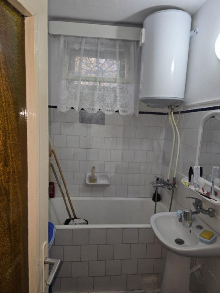 ZONA BIG- 2 CAMERE, PARTER, SUPRAFATA 49 MP,BOXA