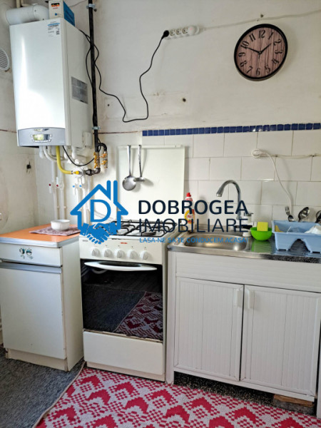 ZONA TAXE SI IMPOZITE- 2 CAMERE SEMISECOMANDAT , ETAJ 1, CENTRALA GAZ