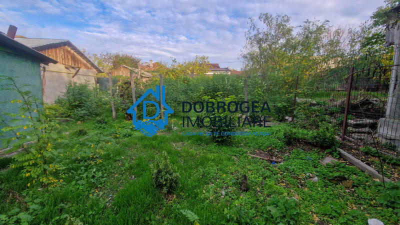 CASA DEMOLABILA ,TEREN 733 MP,  DESCHIDERE STRADALA 11,5 ML