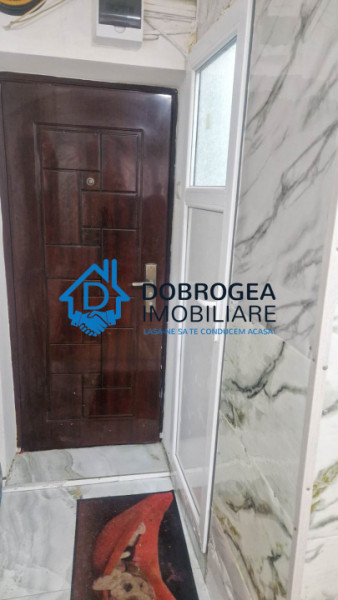 VEST - GARSONIERA CONFORT 3,  ETAJ 1, BAIE PROPRIE.