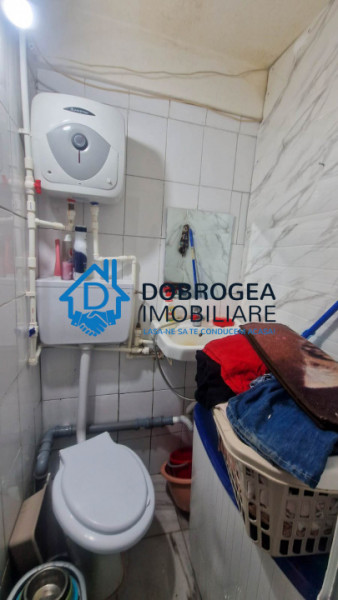 VEST - GARSONIERA CONFORT 3,  ETAJ 1, BAIE PROPRIE.