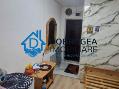 VEST - GARSONIERA CONFORT 3,  ETAJ 1, BAIE PROPRIE.