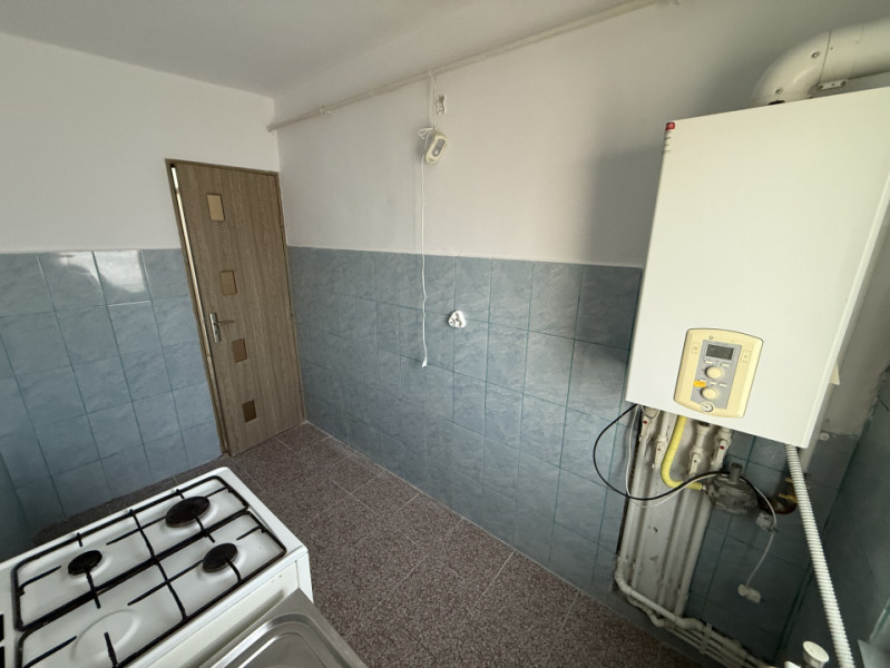 Vest - 2 camere, etaj 2, centrala gaz