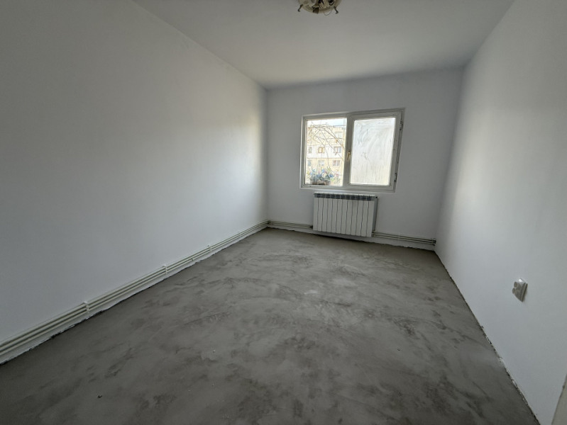 Vest - 2 camere, etaj 2, centrala gaz