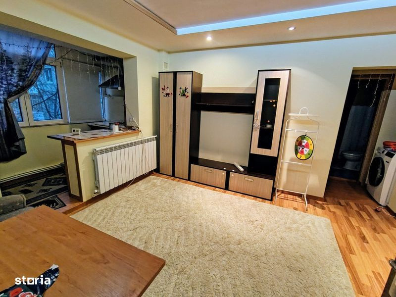ZONA VEST- APARTAMENT DE 2 CAMERE ,CENTRALA GAZ, ETAJ 2