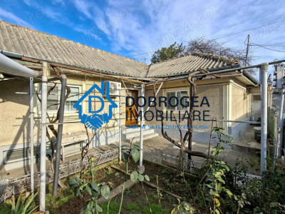 CASA 3 CAMERE  ZONA PACII