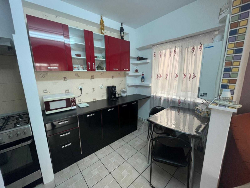  ZONA CENTRALA- 3 CAMERE, ETAJ 2, CENTRALA GAZ