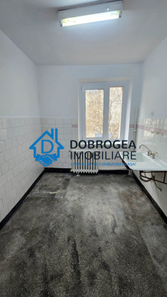 ZONA ULTRCENTRALA -2  CAMERE DECOMANDAT, ETAJ 3