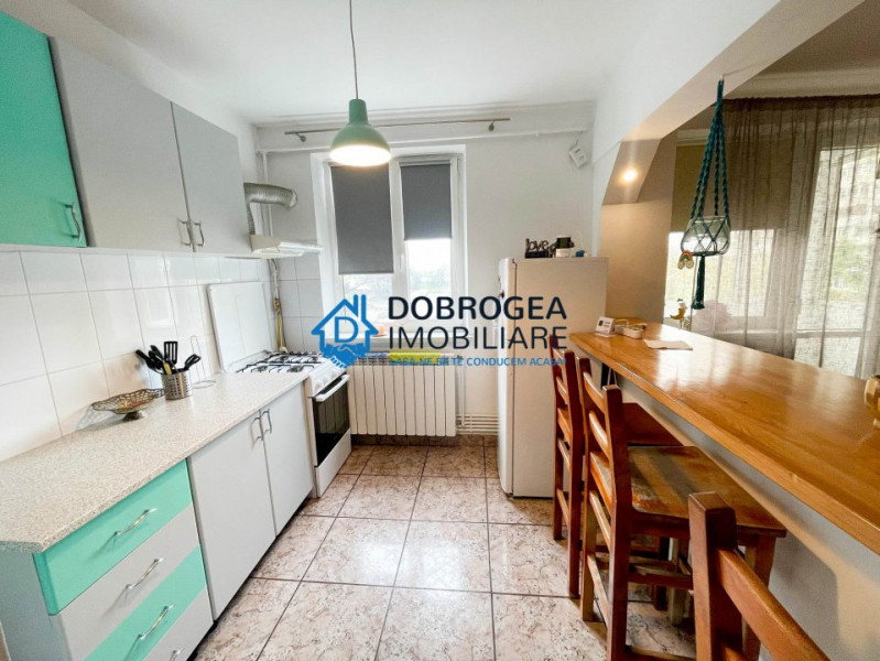 Ultracentral, 2 camere, mobilat-utilat, centrala termica, vedere spre Dunare