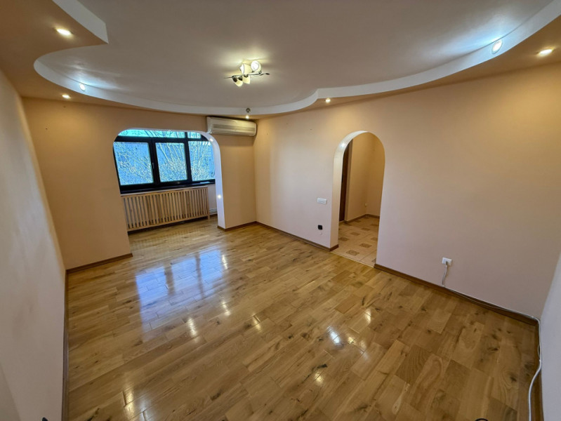 VEST- 3 camere, renovat, centrala termica, 64 mp