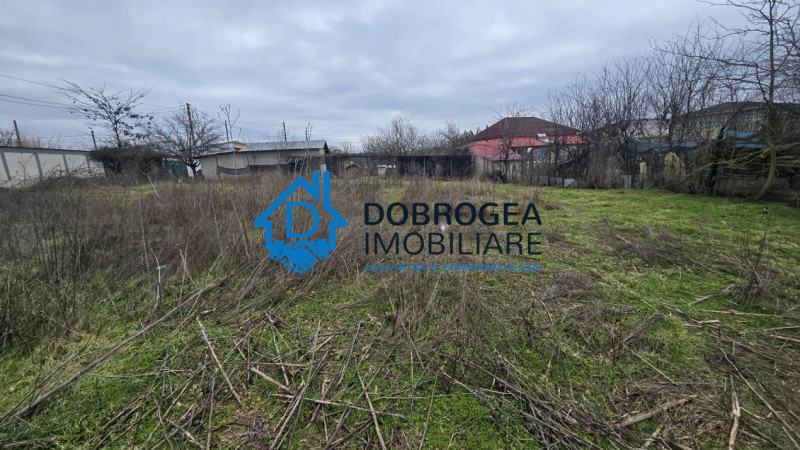 TEREN INTRAVILAN - ZONA CAP,  418 MP