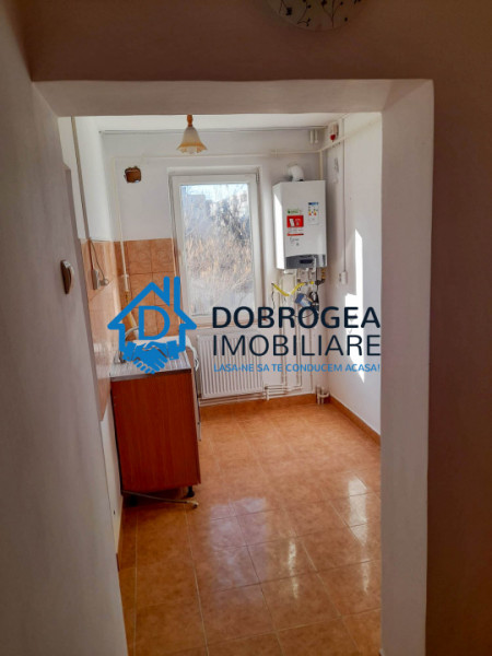 APARTAMENT 2 CAMERE NEMOBILAT,CENTRALA GAZ
