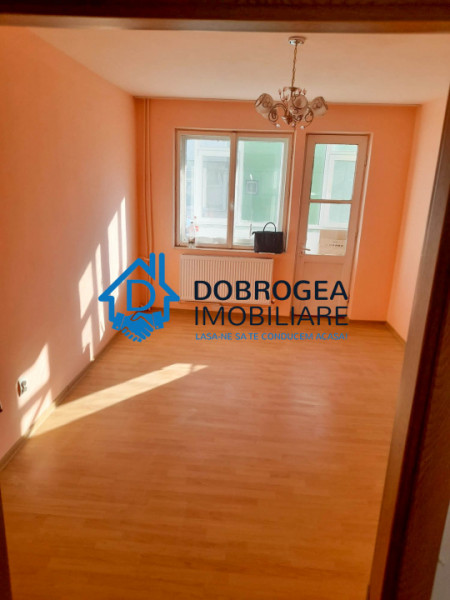 APARTAMENT 2 CAMERE NEMOBILAT,CENTRALA GAZ