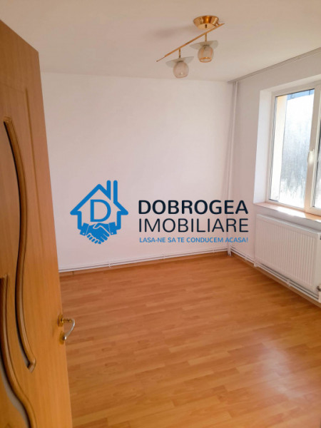 APARTAMENT 2 CAMERE NEMOBILAT,CENTRALA GAZ