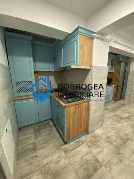 CENTRAL- 3 CAMERE DECOMANADAT, ETAJ 3 , SUPRAFATA 95 MP