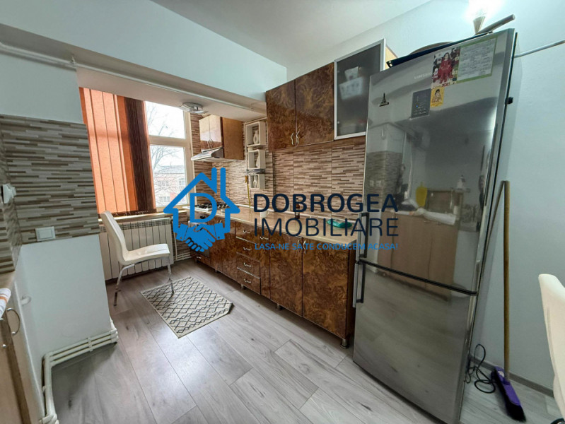 E3- 4 CAMERE DECOMANDAT ETAJ 3, CENTRALA GAZ