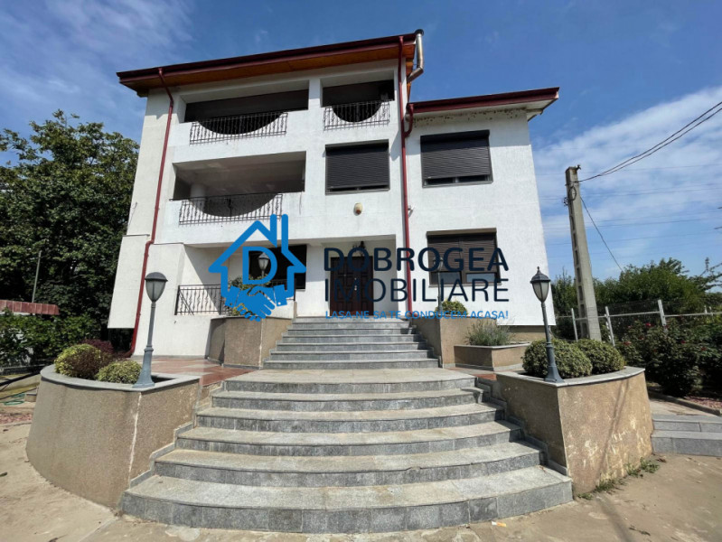 ZONA 9 MAI-  CASA VILA D+P+E1+E2+M   