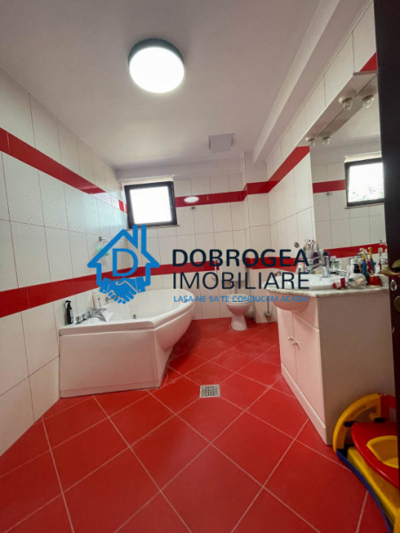 ZONA 9 MAI-  CASA VILA D+P+E1+E2+M   