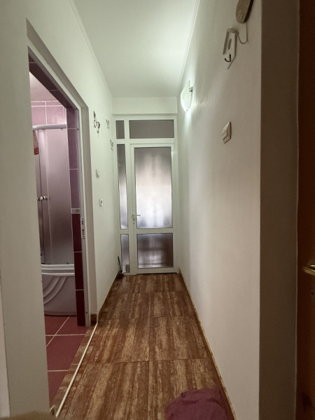 Garsonieră de vânzare în vilă – zona 23 August, etaj 1, centrala gaz