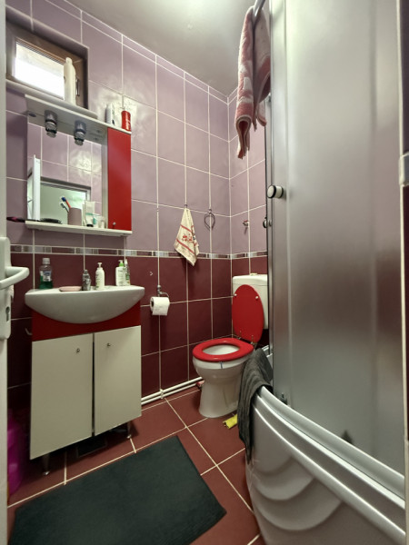 Garsonieră de vânzare în vilă – zona 23 August, etaj 1, centrala gaz