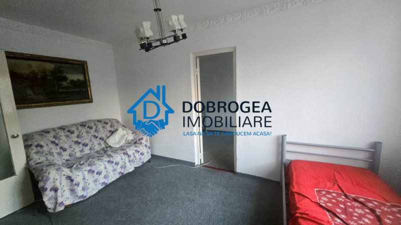23 AUGUST-APARTAMENT 3 CAMERE 