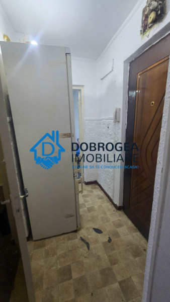 23 AUGUST-APARTAMENT 3 CAMERE 