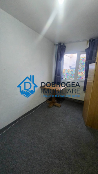 23 AUGUST-APARTAMENT 3 CAMERE 