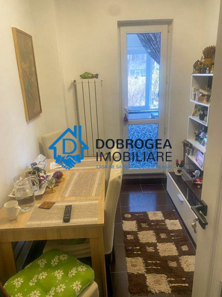  ZONA CENTRALA- APARTAMENT DE 2 CAMERE, PARTER, CENTRALA GAZ