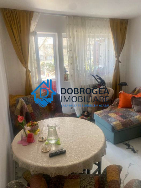  ZONA CENTRALA- APARTAMENT DE 2 CAMERE, PARTER, CENTRALA GAZ