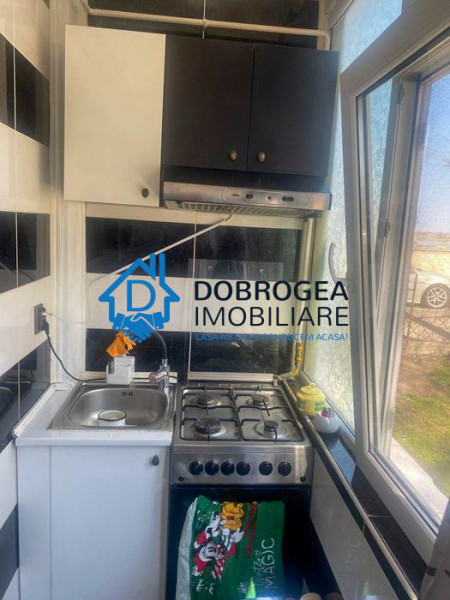  ZONA CENTRALA- APARTAMENT DE 2 CAMERE, PARTER, CENTRALA GAZ