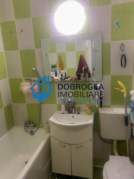  ZONA CENTRALA- APARTAMENT DE 2 CAMERE, PARTER, CENTRALA GAZ