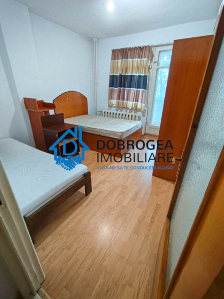  ZONA ULTACENTRALA- APARTAMENT 3 CAMERE ,ETAJ 1, GAZ