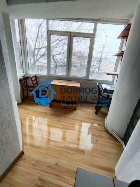  ZONA ULTACENTRALA- APARTAMENT 3 CAMERE ,ETAJ 1, GAZ