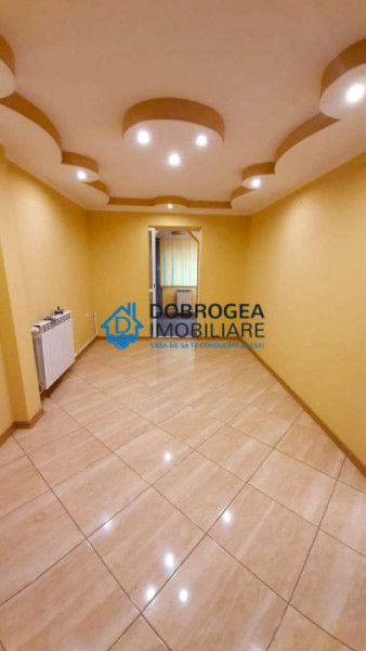 C5 - APARTAMENT DOUA CAMERE TRANSFORMAT IN 3, SUPRAFATA 64 MP ,PARTER , CENTRALA