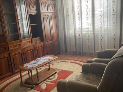 VEST- APARTAMENT 2 CAMERE ,CENTRALA GAZ, ETAJ 1