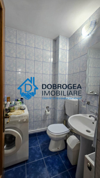 STRADA VICTORIEI - 3 CAMERE DECOMANDAT, ETAJ 1 ,CENTRALA GAZ