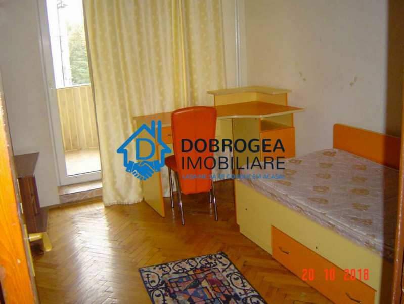 STRADA BABADAG - 3 CAMERE DECOMANDAT,  SUPRAFATA 87 MP, CENTRALA GAZ