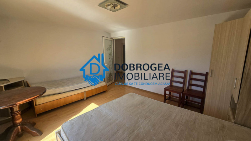 APARTAMENT IN VILA, DE INCHIRIAT, ETAJ 1 ,PRETABIL MUNCITORI