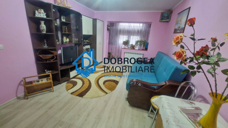 STRADA BABADAG - 2 CAMERE DECOMANDAT, 52 MP, ETAJ 2 ,CENTRALA GAZ