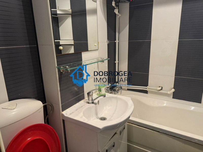 GAVRIOV CORNELIU -2 CAMERE DECOMANDAT, ETAJ 3