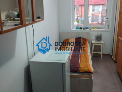 GARSONIERA , ETAJ 1,  BAIE PROPRIE  ,SUPRAFATA 11 MP .