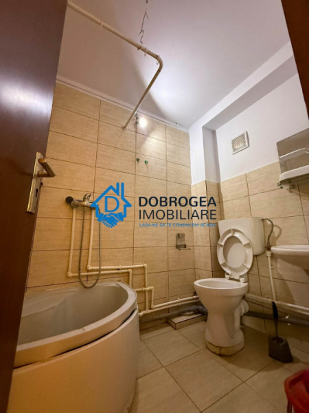 Dallas- Casă P+1+M pentru muncitori | 30 locuri cazare | 2 bucatarii, curte