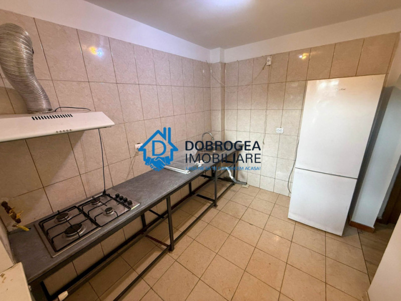 Dallas- Casă P+1+M pentru muncitori | 30 locuri cazare | 2 bucatarii, curte