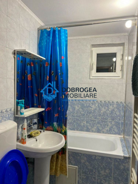 ZONA VEST- APARTAMENT 3 CAMERE , CENTRALA GAZ