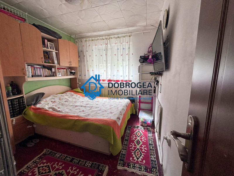 ZONA 23 AUGUST  -  2 CAMERE, ETAJ 3