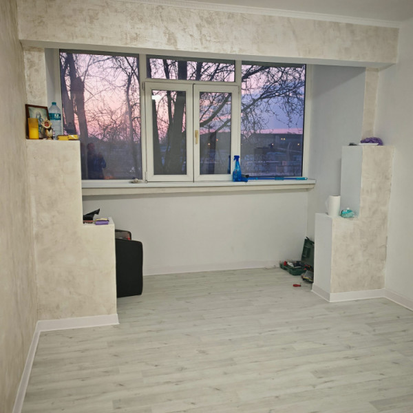 Alunisului- zona Marinarul, 2 camere, etaj 2, renovat