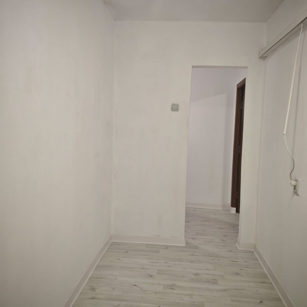 Alunisului- zona Marinarul, 2 camere, etaj 2, renovat