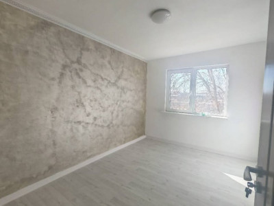 Alunisului- zona Marinarul, 2 camere, etaj 2, renovat