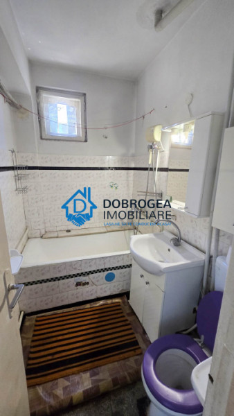 OPORTUNITATE- ULTRACENTRAL 2 CAMERE DECOMANDAT, VEDERE LA DUNARE, ETAJ 1