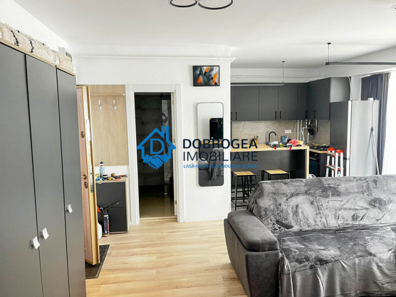 BLOC NOU -APARTAMENT CU 2  CAMERE,TREASA, LOC PARCARE ,TOTUL NOU
